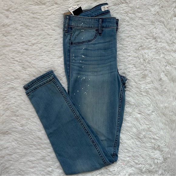 NWT Hollister Low Rise Jegging - Picture 3 of 5